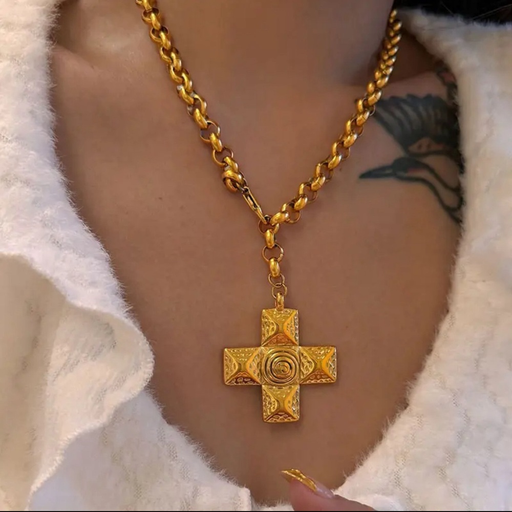 Statement vintage cross necklace